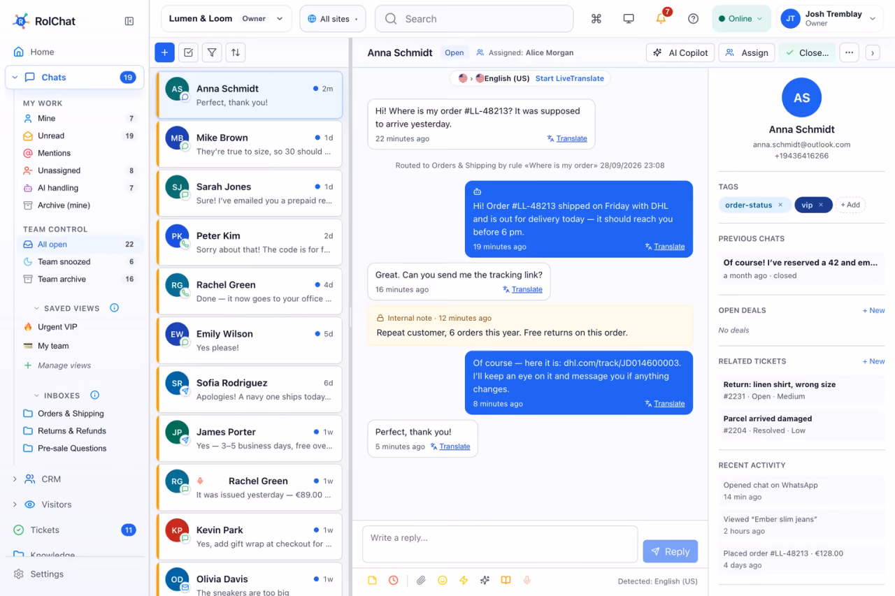 A “where is my order” chat with tracking details beside the customer card and order history - RolChat ecommerce customer support